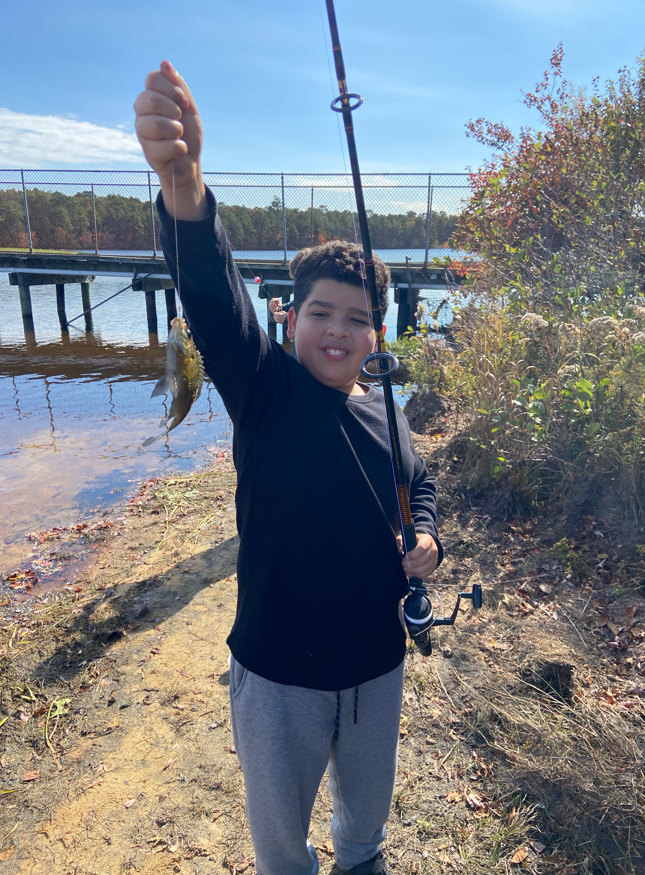 gchidiac211's tweet photo. Thank you to Ms. Redling and Mr. DiPasquale for organizing a fun fishing trip for our fishing club students! @StaffordPEMrD @StaffordTwpEd #studentsfirst https://t.co/PG4FozBbmh