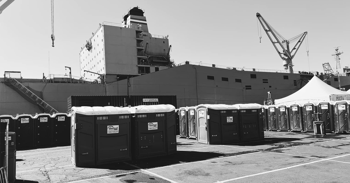 UnitedSiteServ's tweet photo. No matter the location, we provide safe and reliable service to fit the unique needs of any site πΈ Christina Hernandez #ViewsfromUSS #pier #portablerestrooms #portabletoilets #fenceteam #portablefence https://t.co/R3Ot8VrKR2