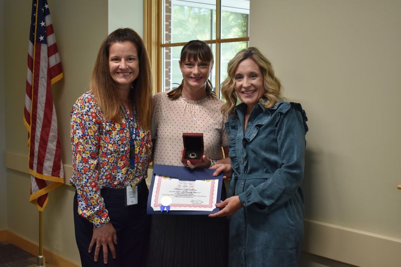 BPL_FOL_BLF's tweet photo. Congrats to Hadi Dudley, who received the Spirit of Bentonville award from the Bentonville Mayor.
The Spirit of Bentonville Award is presented for outstanding contributions to the community. For more info, visit https://t.co/55Me61en3g
#BPL #Library #SpiritAward #LibraryDirector https://t.co/uHYjJuqkdG