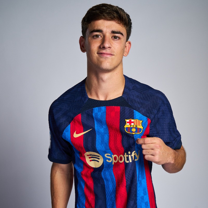 FCBarcelona's tweet photo. Dress like the world's best young player, Gavi!