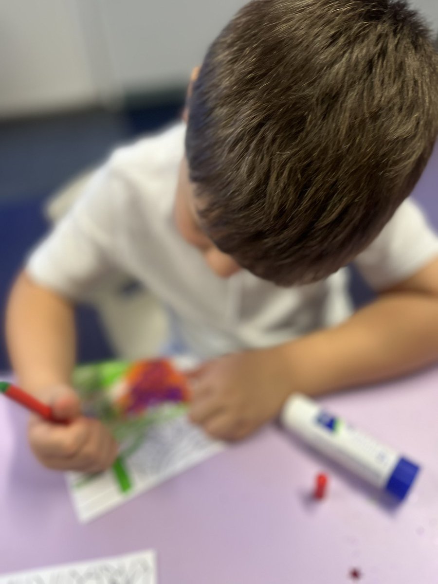 Acorns class have been working hard on their <a href="/jasschools/">JASS</a> project. This week they are making cards for the community! #bekind @AwardsBe #community #mentalhealth #personaldevelopment