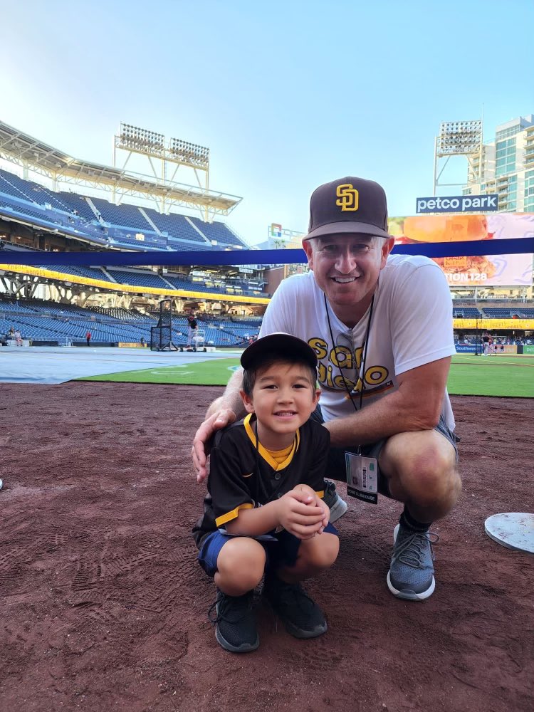 firepitstories's tweet photo. Terry Kennedy, Goose Gossage &amp; Tony Gwynn…@MattGinella’s love for the @Padres goes back over 40 years. After a friend sent him some old pics and he was able to attend last Friday’s game, he was inspired to reflect on how it has all come full-circle. 

https://t.co/23hFB3fjYu https://t.co/eolwRlUwfj