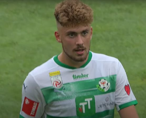 LeRevisor_Alex's tweet photo. Hamrén lige nu: “Siger I at vi ejer Prica og ikke kan bruge ham?” #superaab #pokalen #vifAaB https://t.co/BfMUyYgODv