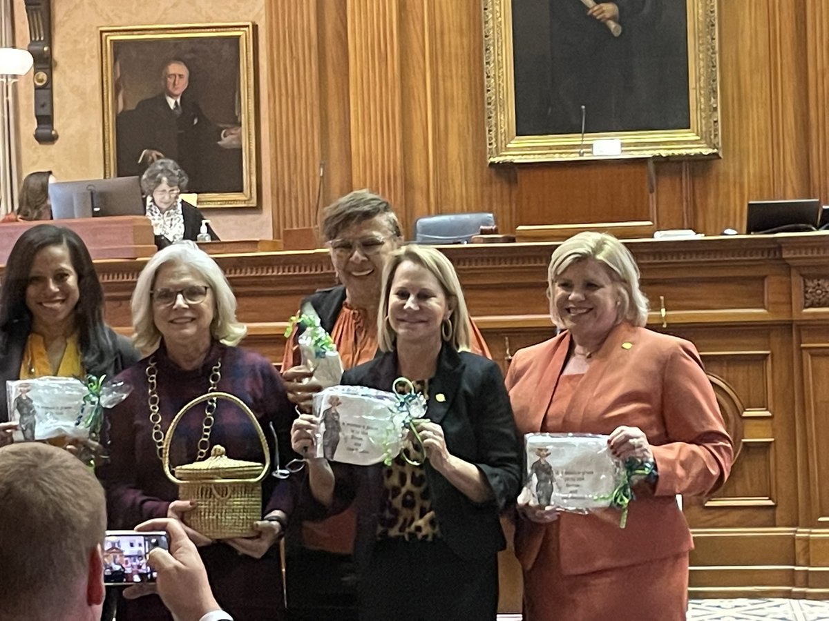 MaayanSchechter's tweet photo. Republican SC Sen. Katrina Shealy handed these tea towels out to each of the female senators (there are 5 total, including Shealy) after the Senate vote today. https://t.co/4xGxXVAiid