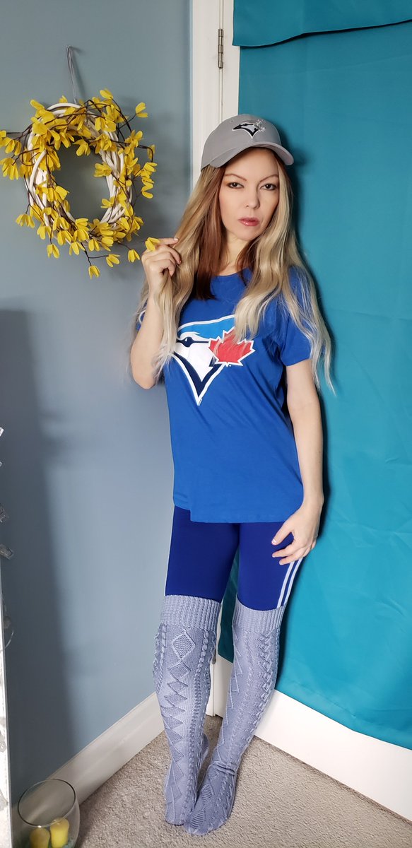 KelliOnLine's tweet photo. #TorontoMapleLeafs #TorontoSports #Toronto #LeafsForever #leafsnation #Leafs #MapleLeafs #BlueJays #Jays #GoLeafsGo #BlueAndWhite #CanadianGirl #Canadian #HockeyTwitter #KelliOnLine https://t.co/5rfS1HCrTr
