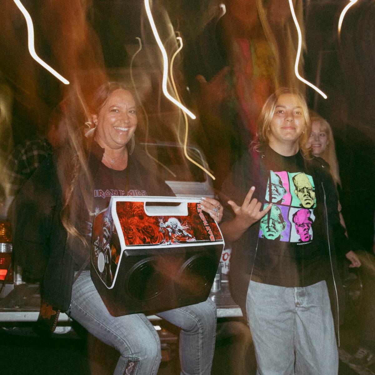 iglooproducts's tweet photo. Crank up the brain-melting metal ⬆️🔊🤘 while downing ice-cold drinks⬇️🧊🥤
Unleash the first-ever @ironmaiden KoolTunes cooler with speakers here: https://t.co/JzIiiQCcUz
#IronMaiden #IronMaiden #Eddie #IglooPlaymate #IglooCoolers https://t.co/yMtekZOXUl
