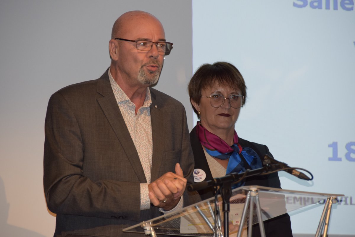 capi_agglo38's tweet photo. Conférence organisée par Pôle Emploi Villefontaine, en partenariat avec la Ville de Villefontaine & la CAPI, ce mardi 18 oct. 2022. Le but ? Rester tous en phase avec le marché du travail et ses nouveaux rapports !
#emploi #CAPI2026 #PLIE #polemploi #fabriqueaneuronne
📷Capi https://t.co/IT7gAiEyCS