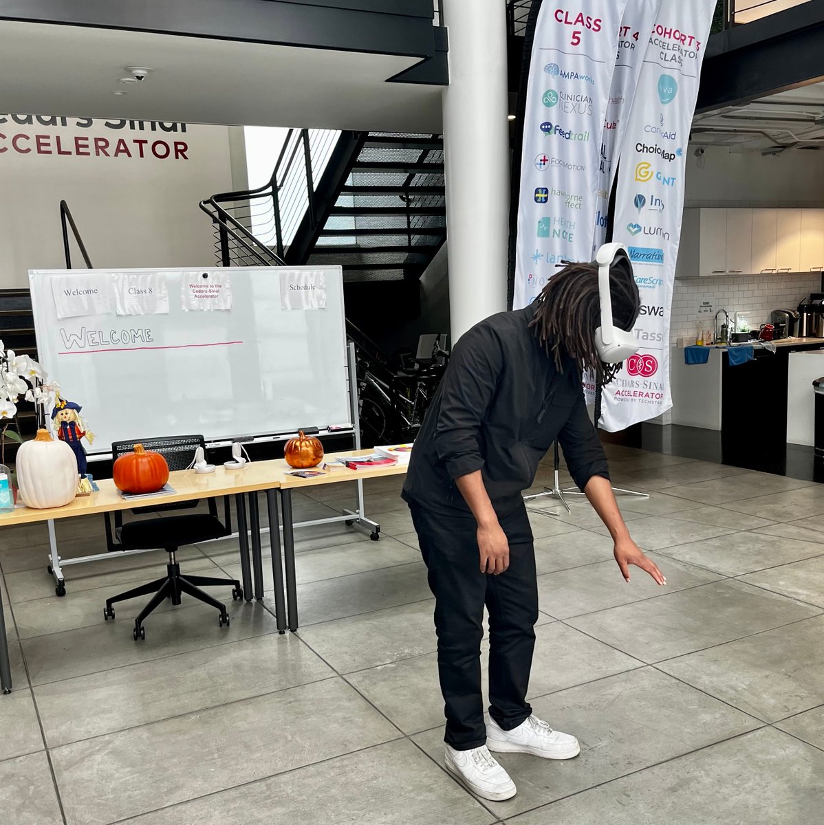 One of our Class 8 companies, Shift allowed our associates to demo their VR program, allowing them to experience the future of nurse training. They said the trial was mind-blowing!

#CSaccelerator #healthinnovate #healthaccelerator #HIT #healthdisruptors #CSAclass8