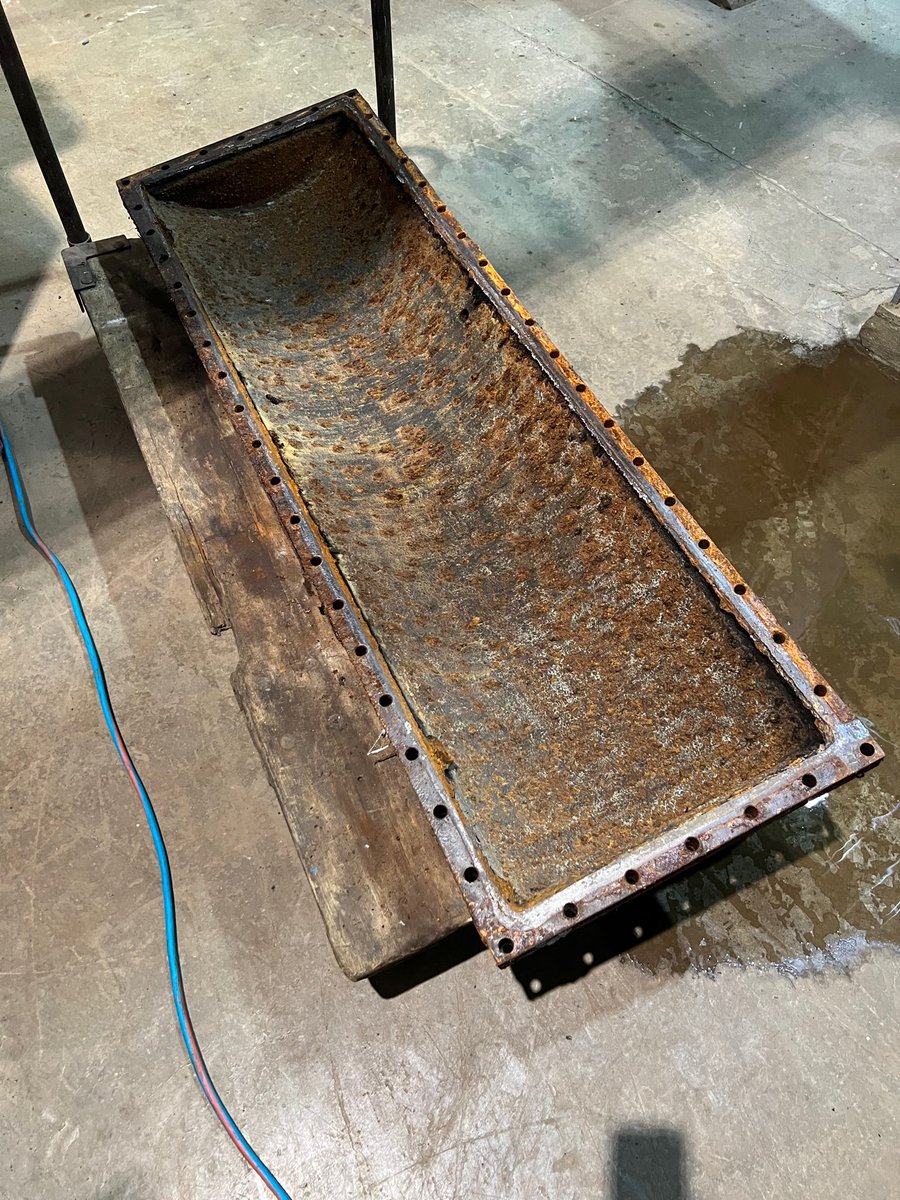 mprcseals's tweet photo. MPRC takes great pride in our ability to solve problems and get our customers the solutions they need promptly.  MPRC recently had the opportunity to assist a customer with replacing their Evaporator and Condenser lid gaskets for water chillers. https://t.co/H4NLYkDAwq