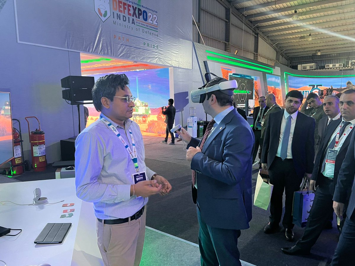 invoxel's tweet image. Showcase @invoxel immersive technologies experience to Minister of #Defence Suren Papikyan 
at @ArmeniaMODTeam India pavilion #DefExpo20  #Gandhinagar along with his Delegation. #AR #VR #XR