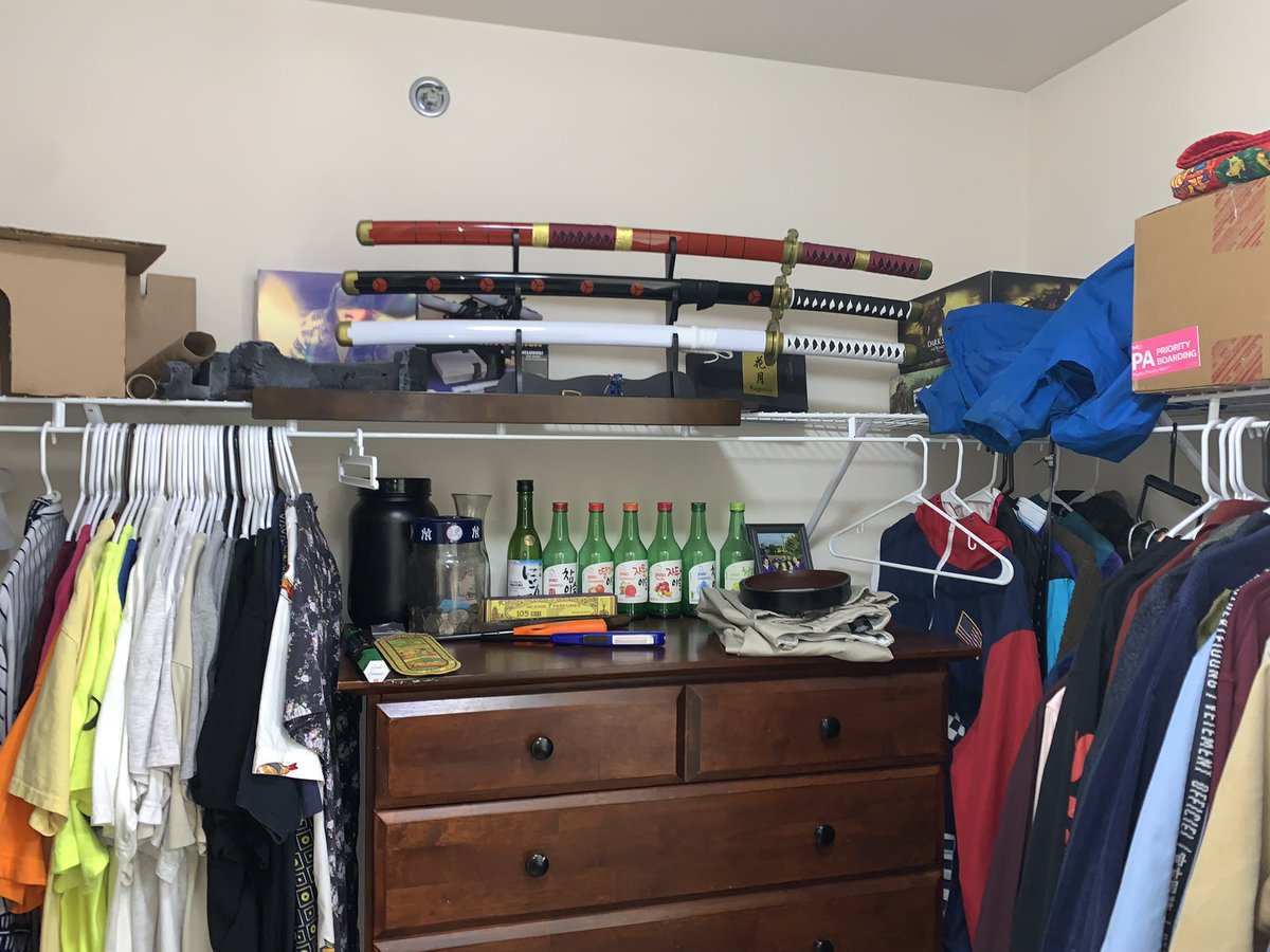 PKGiygas's tweet image. Got really high last night and just started taking pics of my closet