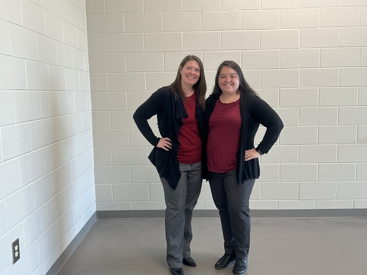HHM_SCedu's tweet photo. Having planned our Homecoming Spirit Week twin day outfits at 9:00 last night, I’d say we did pretty great. 
Thankful for @JLMay_Science 
@pelion_middle https://t.co/cMpfZtydlb