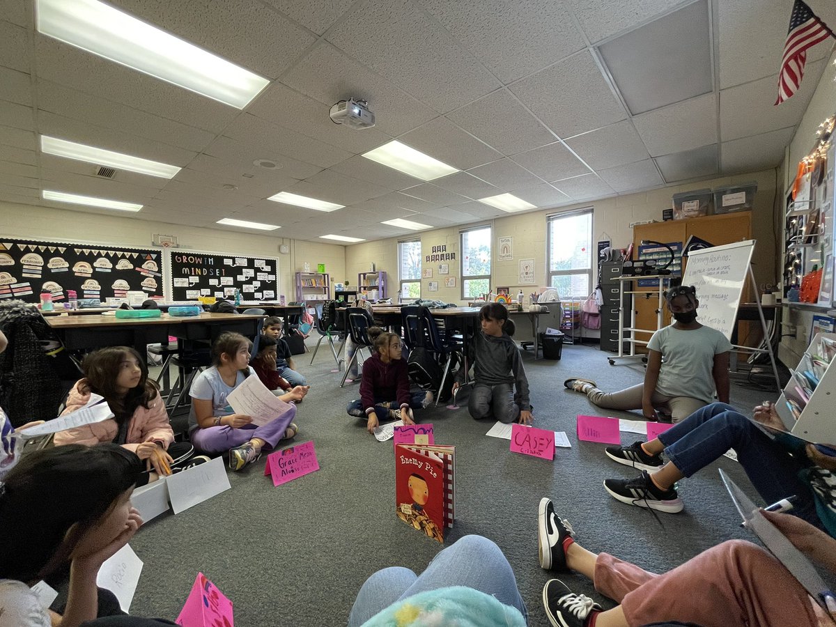 misszalascek's tweet photo. Second Socratic Seminar of the school year in the books 😊✔️ #enemypie https://t.co/FaW6DoDPES