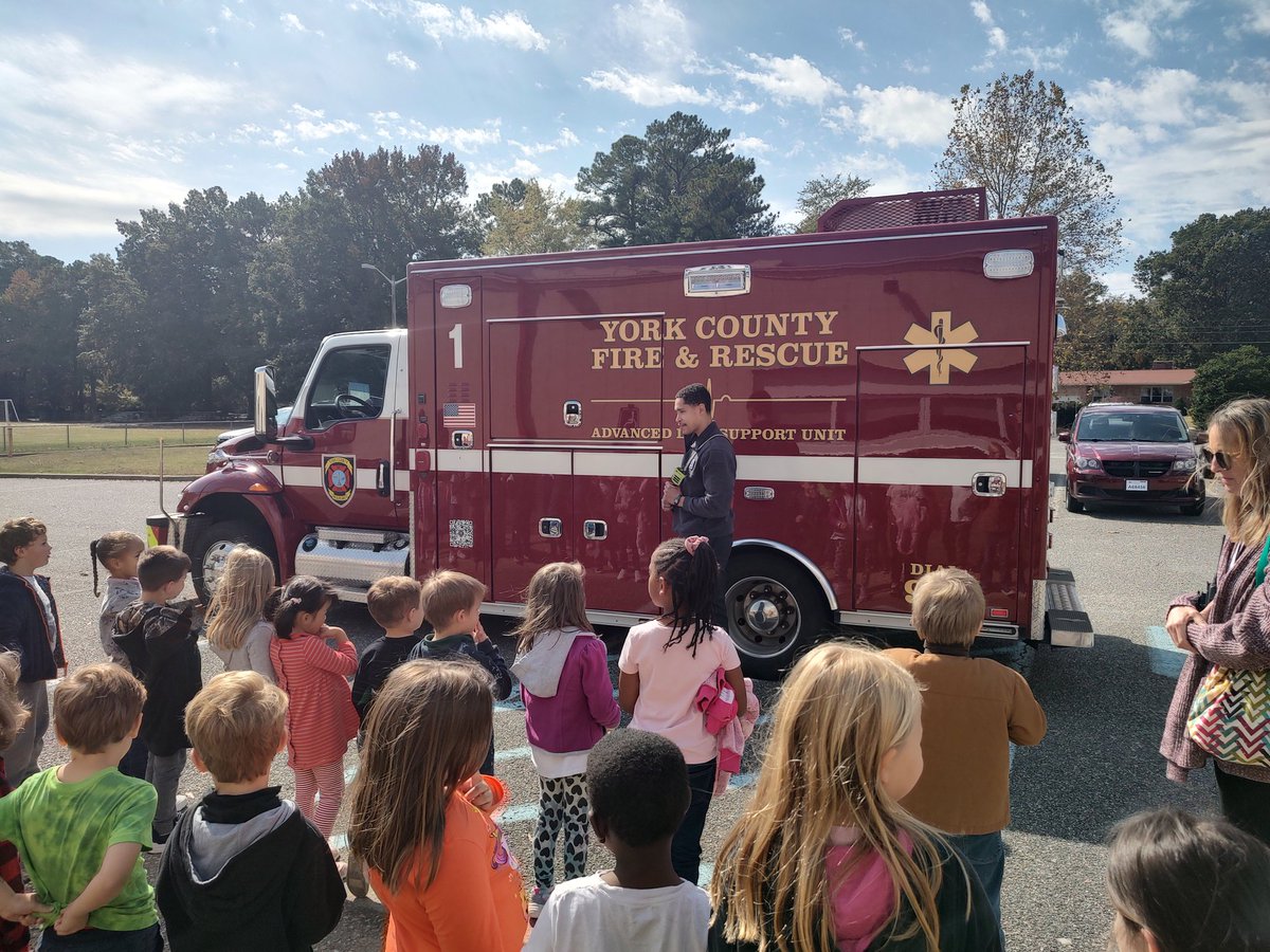 skramer7217's tweet photo. @GBEGrizzlies Kindergarten is learning about Fire Safety! Check your smoke detectors! https://t.co/v356QmjRpl