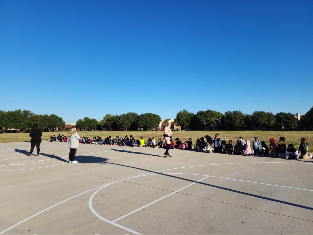 Angela Moya tweet media