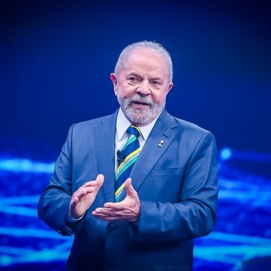 🚨 Lula é agora dono do primeiro e único podcast à atingir 1 MILHÃO de pessoas simultaneamente na HISTÓRIA do YouTube.
#LulaNoFlow