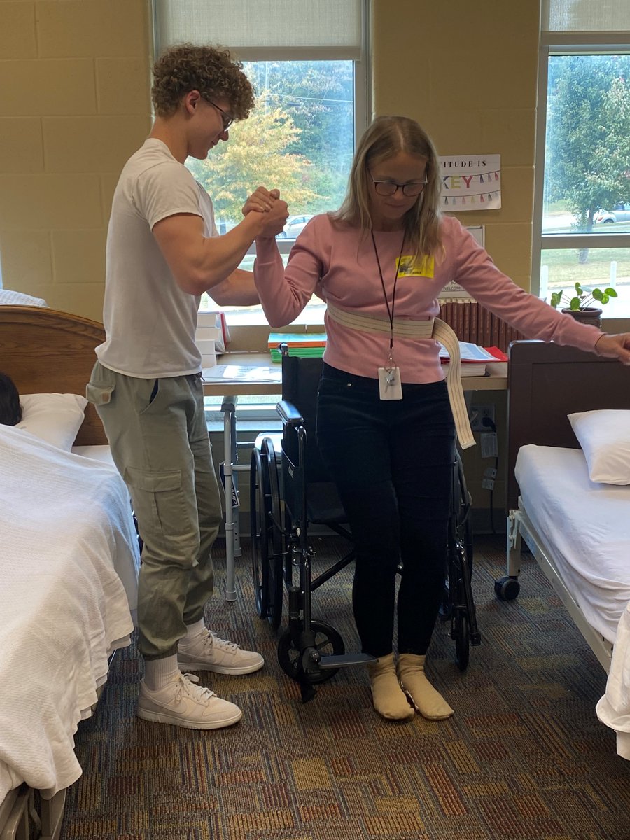 ORSchools's tweet image. We think it is super cool that in addition to supporting our teachers with an Educator Preparation Program, Ulla Carr is supporting our students by serving as a "mock patient" in their nursing class! #RealWorldLearning #ORSRocks
@KCS_EPP