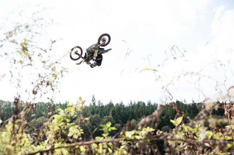 bupperfmx's tweet photo. 飛んで、のんで、寝る

I repeat https://t.co/ULbMftotX4