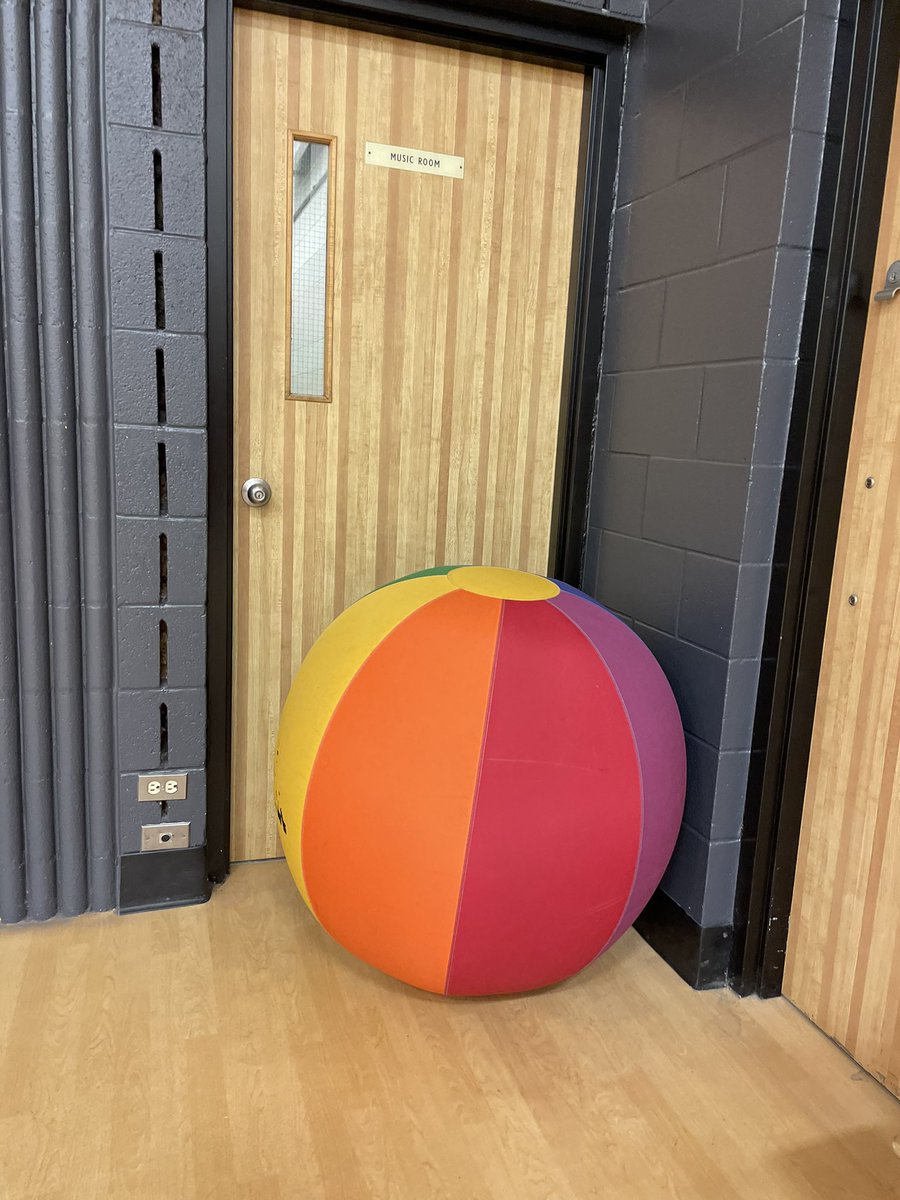 MrsFleetsTweets's tweet photo. Today, 5-1 were introduced to Omnikin  balls. We played ‘No Hands,’ ‘Start your Engine,’ ‘Indiana Jones,’ and ‘The Train.’ It was such an entertaining gym class with lots of laughs and participation! @omnikinofficial @PAF_ps @HDSBElemProgram @HDSBElemAthl https://t.co/eDc5Gk4TKV