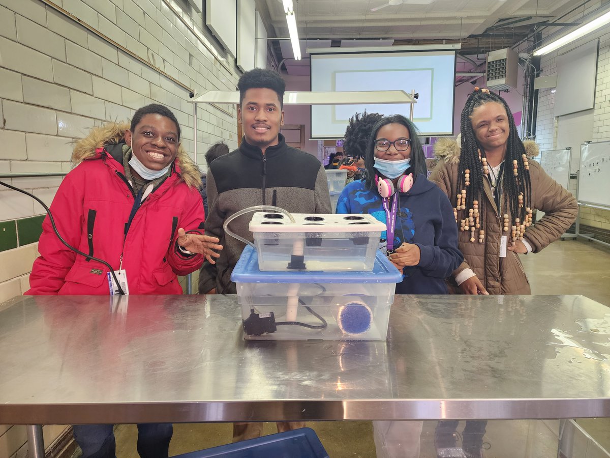 Chi_Voc's tweet image. Today our Agriculture/Horticulture Science students had a STEMtastic day with @plantchicago participating in an aquaculture immersion event.  We can't wait to set up our new vertical hydroponics unit, creating a symbiotic system to grow crops and fish together! #doSTEM #cpsSTEM
