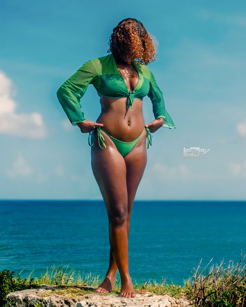 zav971's tweet photo. #Photoctober2022 #guadeloupe  #maillotdebain #shooting #photography #photooftheday #model https://t.co/ZK4A1F5WKx