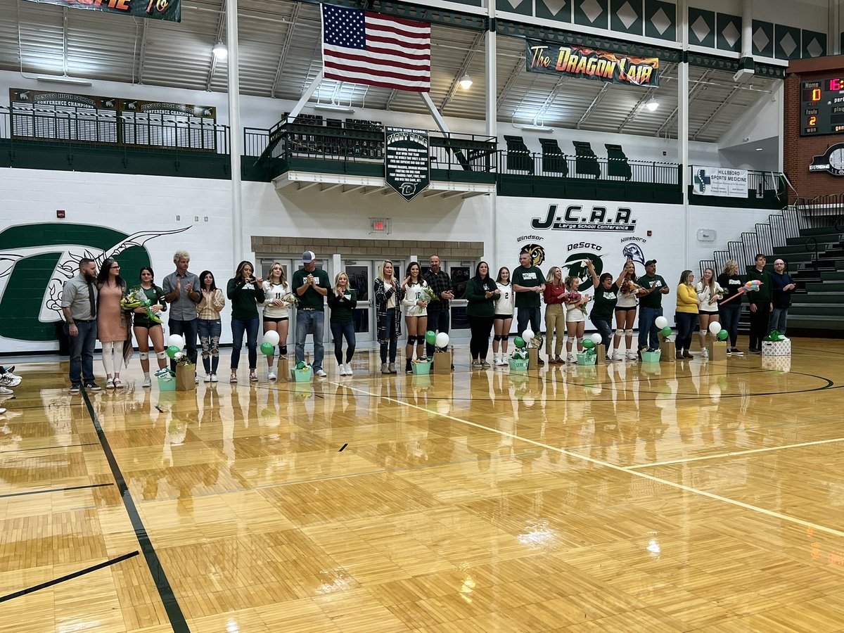 De_SotoDragons's tweet photo. It’s senior night for our XC and Volleyball teams. Congratulations to this great group of student-athletes. Thank you for your dedication and leadership! https://t.co/Jmu0OZcWUD