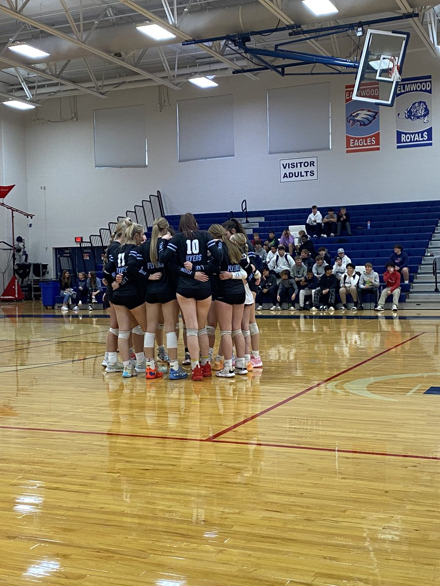 FLYERVBALL's tweet image. Flyers with the win in 3 against Scott! Next game is this Thursday at Lake against Rossford! Come support your Lady Flyers and Seniors in their Last home game of the year!!!
