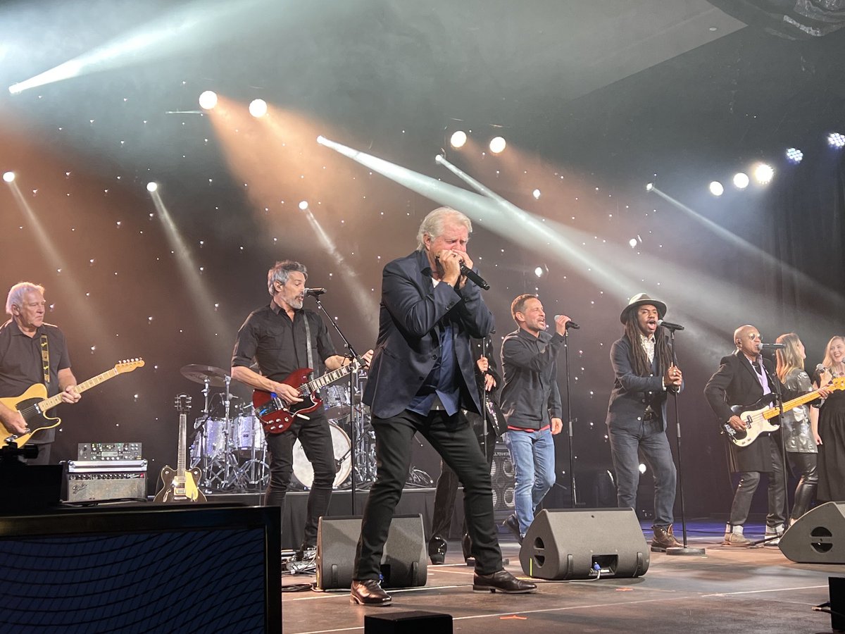 Alex Lifeson, Billy Bell. Davide Dorenzo, Sam Roberts. Julian Taylor, Jeff Jones, the Dala girls ⁦<a href="/SOCANmusic/">SOCAN</a>⁩ awards thanks all!