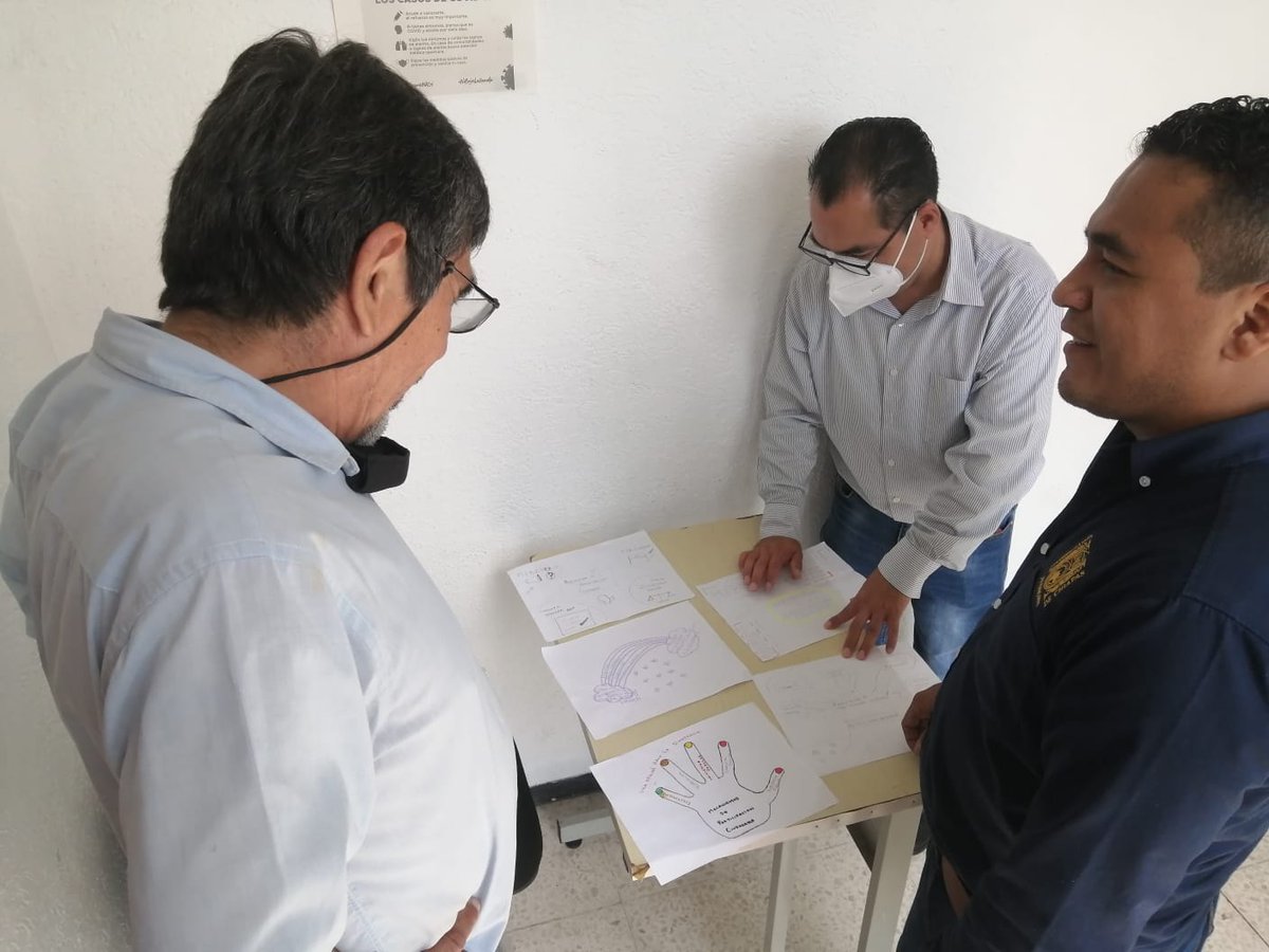 IEPCChiapas's tweet photo. Como parte de la actividad “Expresarte: Valores y Principios de la Participación Ciudadana", estuvieron presentes el consejero electoral @MundoHenriquezA; el coordinador de la Facultad de Derecho, Óscar Andrey Espinosa Gómez; y el titular de la #DEPC Pablo Álvarez Vázquez. https://t.co/5x0BBAF8sN