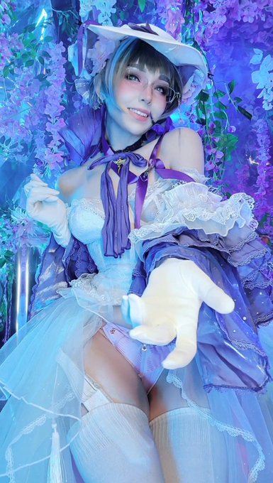 Who needs a nap on their anime waifus lap right about now?  #Azur_lane #azurlanecosplay https://t.co<a href="/tag/azurlanecosplay"class="tags"><span>#azurlanecosplay</span></a><a href="/tag/azur_lane"class="tags"><span>#azur_lane</span></a>