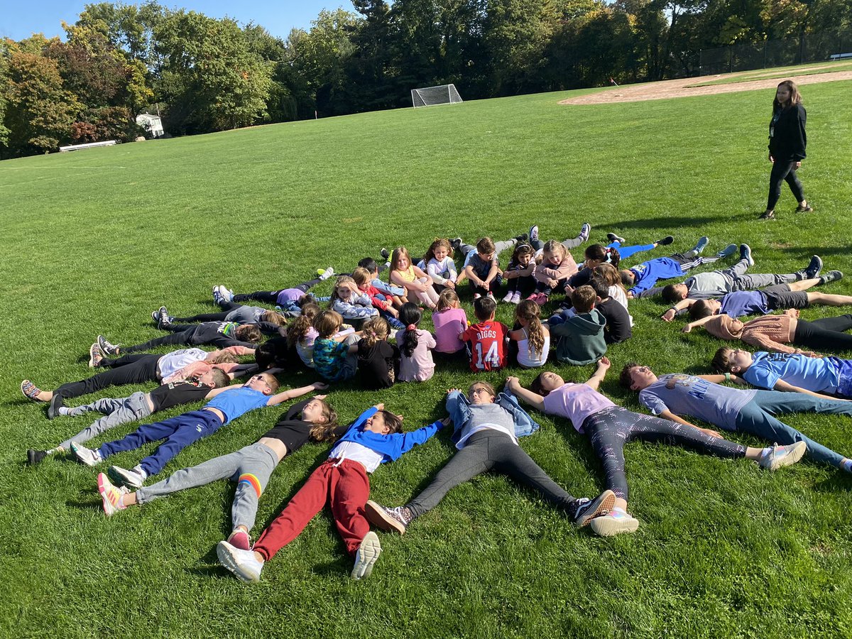 QRS_Marty's tweet photo. Today we met with our buddy class and created physical mandalas for our monthly school community activity. Ask your child all about today’s lesson. #qrspride https://t.co/MtzCnD1Zd1