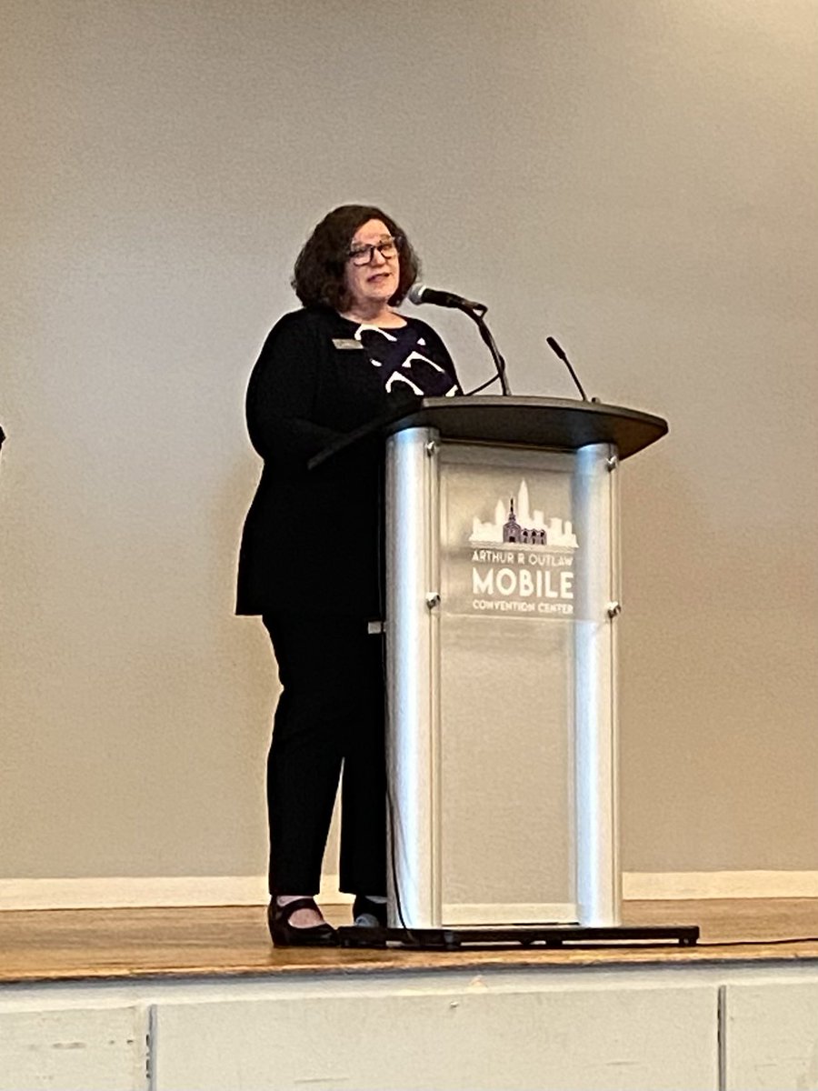 AL_DECE's tweet photo. Dianna Tullier, Senior Director of Business Operations and Grants Management, welcomed educators to the 2022 Early Intervention &amp; Preschool Conference! #ADECE #ALChildren @barbarajeancoop @diannadtullier https://t.co/Lxe0Ls52C5