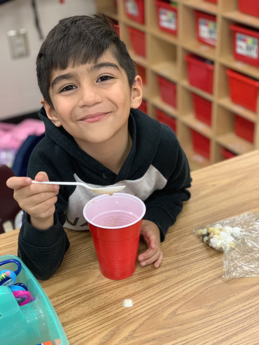 JMoes_Class's tweet image. It’s the 50th day of school! Students listened to music, danced, made a 50’s day snack and tried root beer floats! @ClarkCreekSTEM