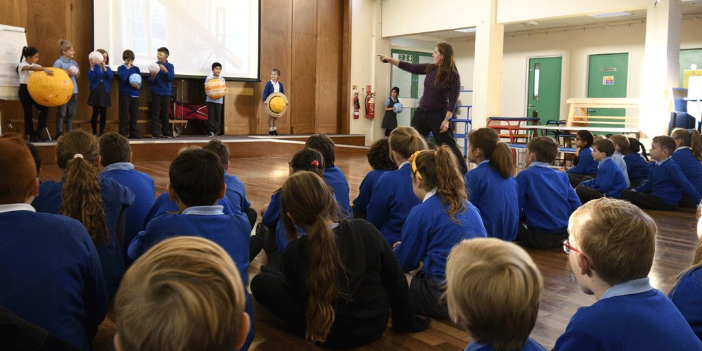 St_Andrews_Bath's tweet photo. A big thank you to Ellie Giles from the @HerschelMuseum for increasing the already amazing solar system knowledge of our Key Stage 2 pupils today!

FACTOID: It was from The museum in Bath, that William Herschel discovered Uranus in 1781.
#planets #herschelmuseum #solarsystem #ks2 https://t.co/QYb59S75k9