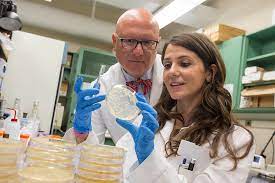 Are you applying for a Postdoc job? Check out these 18 tips for a successful application.
Click below for the details:
zcu.io/1a40 
#PostDoctorals #Postdoc #Jobs #Recruitment #Career