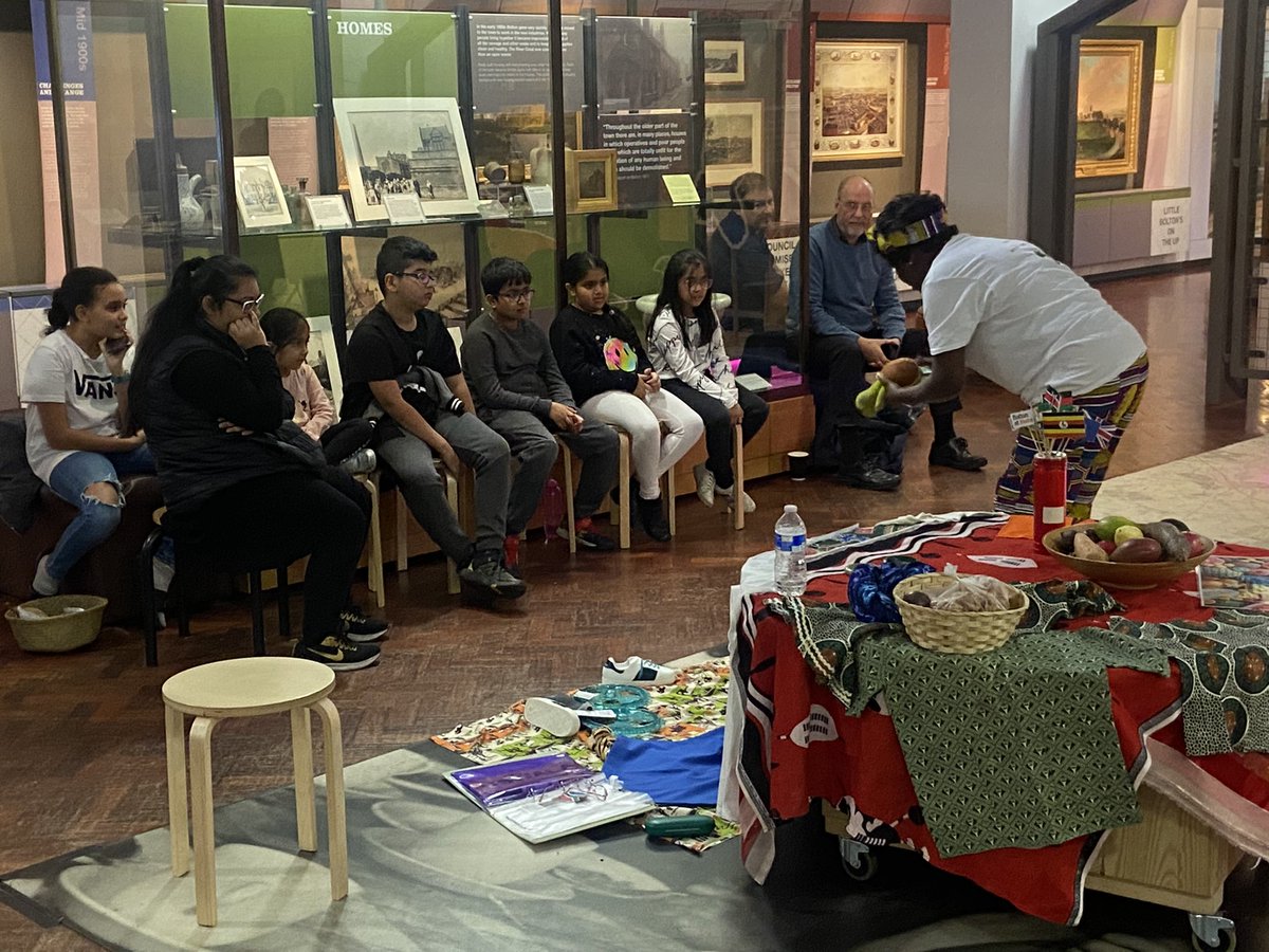 THEBCOM1's tweet photo. A wonderful piece of art created by children at BCoM’s Saturday Youth club along with children from BSCA is on display at Bolton Museum to mark Black History Month #unityalliance #unityalliancebolton #BSCA #boltoncouncil #Blackhistorymonth2022 https://t.co/g9fWplc8Ux