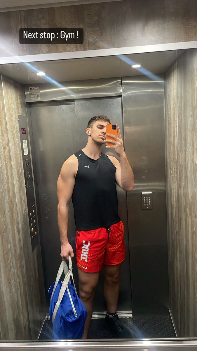 greg_brsd's tweet photo. 1. Before workout
2. During workout
3. After workout
Which One you will choose ? RT for the first. Like for the second. Comment for the third 
#boy #boys #workout #fit #fitboy #gym #gymboy #abs #gosmucu https://t.co/MY0ipvaJgA