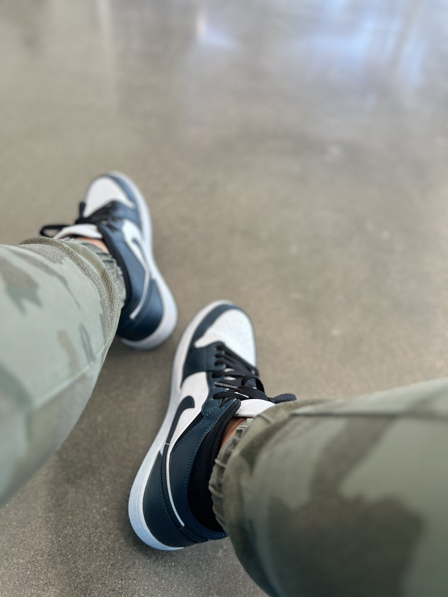 Its__CJ__'s tweet photo. It's a vending machine duh ๐
#KOTD #MIDACTION https://t.co/VYC1kPVqNi
