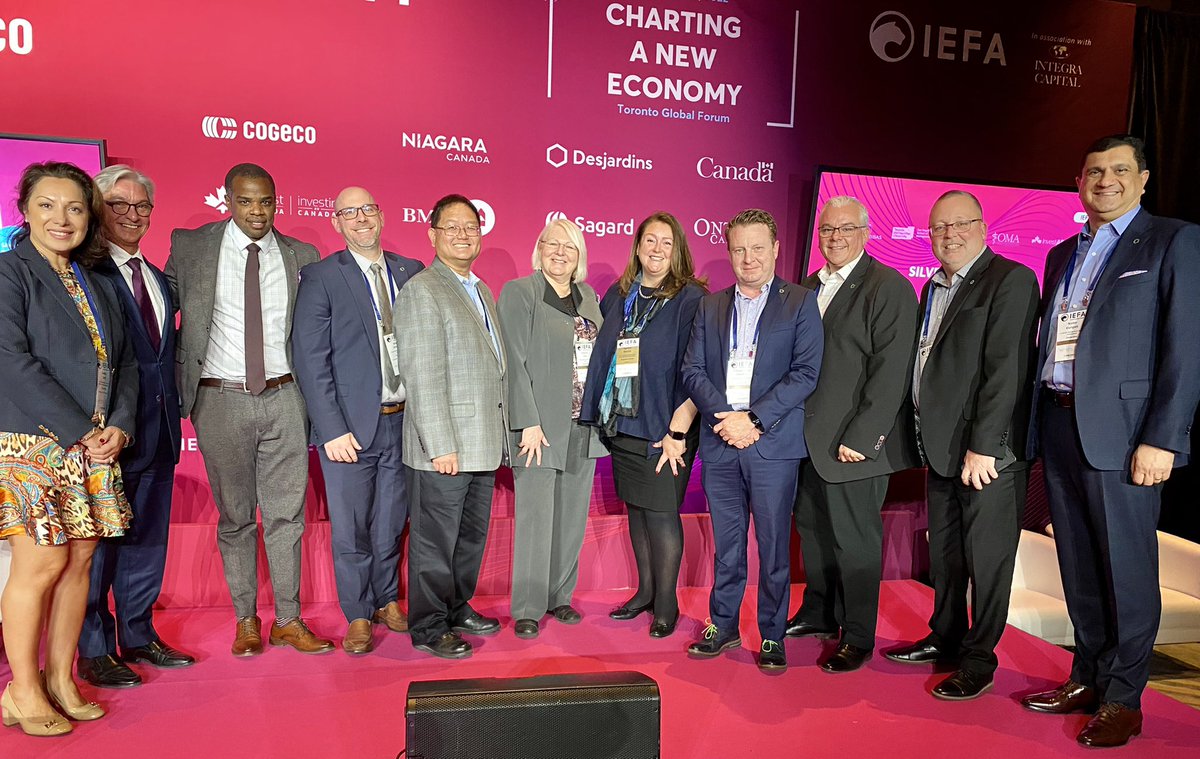 Great afternoon with <a href="/jimmyjean177/">JJ</a> presenting his perspectives on the Canadian Economy at the #Toronto Global Forum. #Cooperativeweek #Desjardins