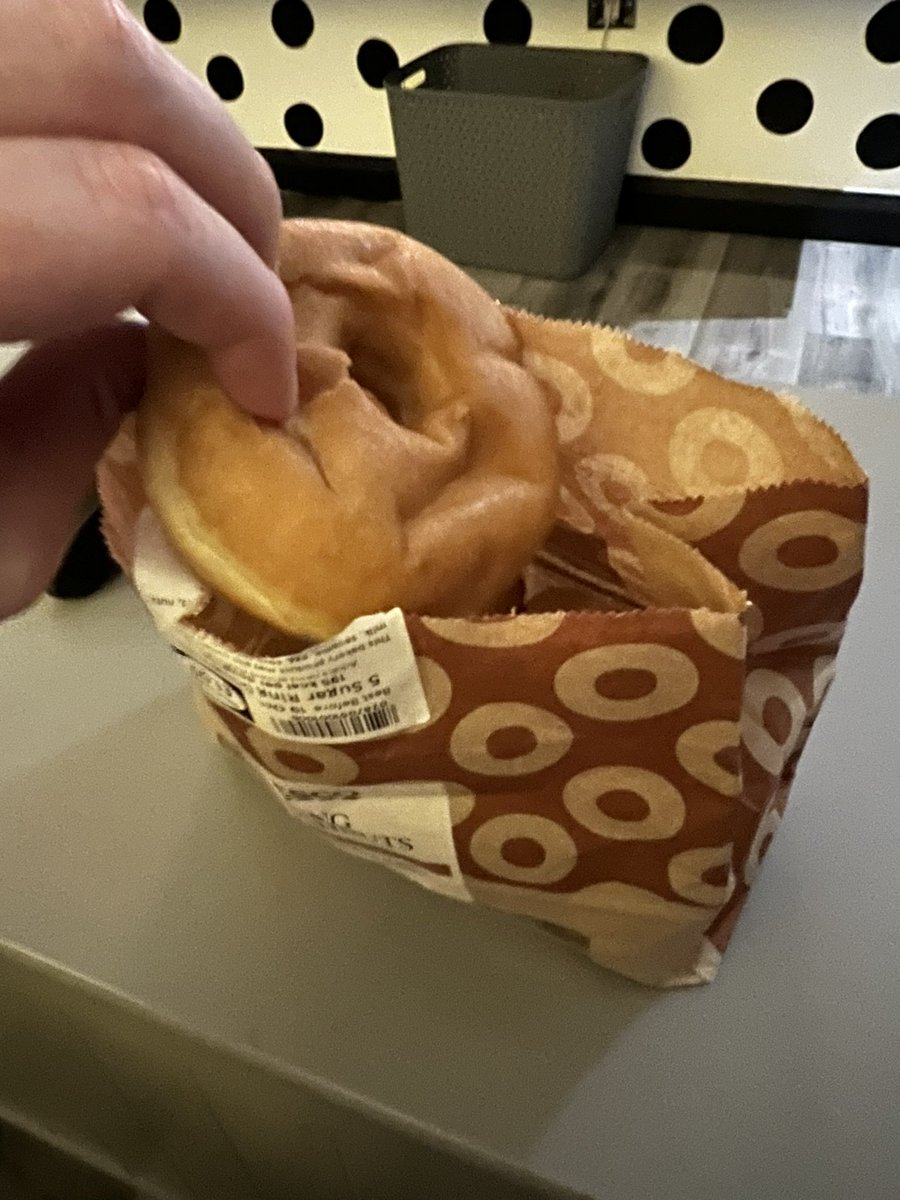 jackfrickenlee's tweet image. @Tesco cost of living affecting you lot to? Have you started not putting sugar on your sugar ring donuts 😂😂