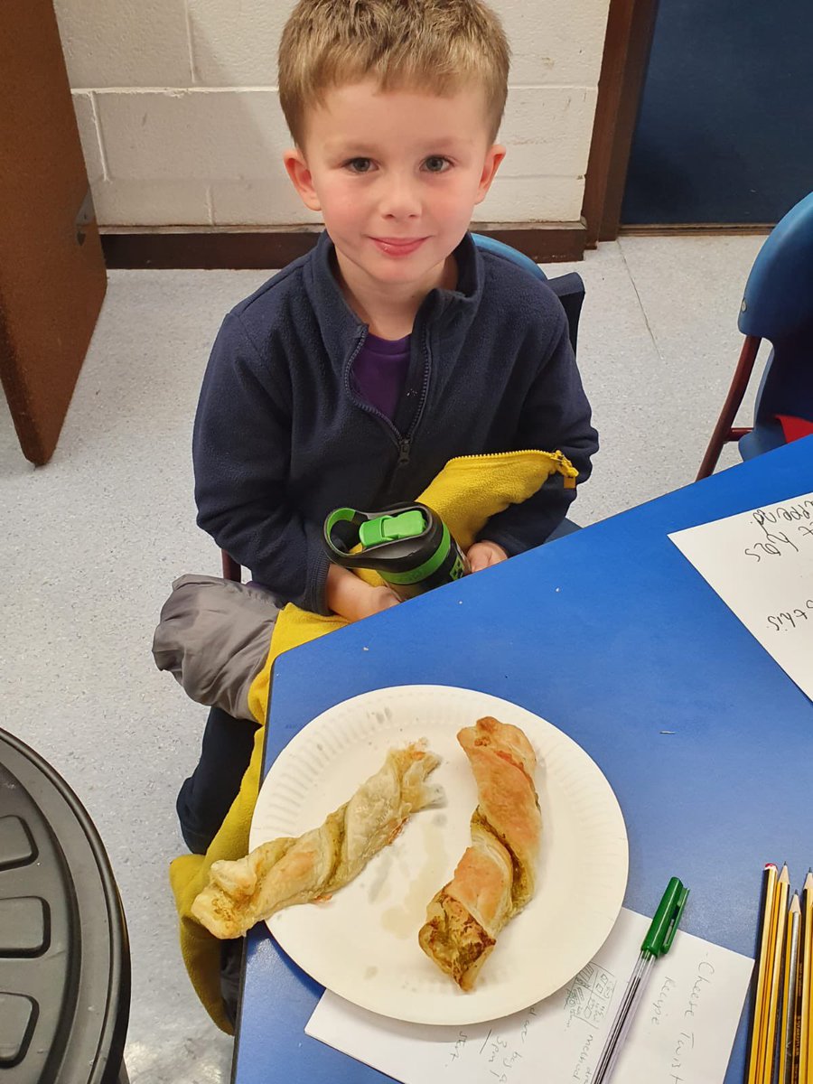 RandlayPrimary's tweet photo. Cooking club have really enjoyed making cheese twists after school today! They couldn’t wait to eat them! https://t.co/N3sSkTNQLe