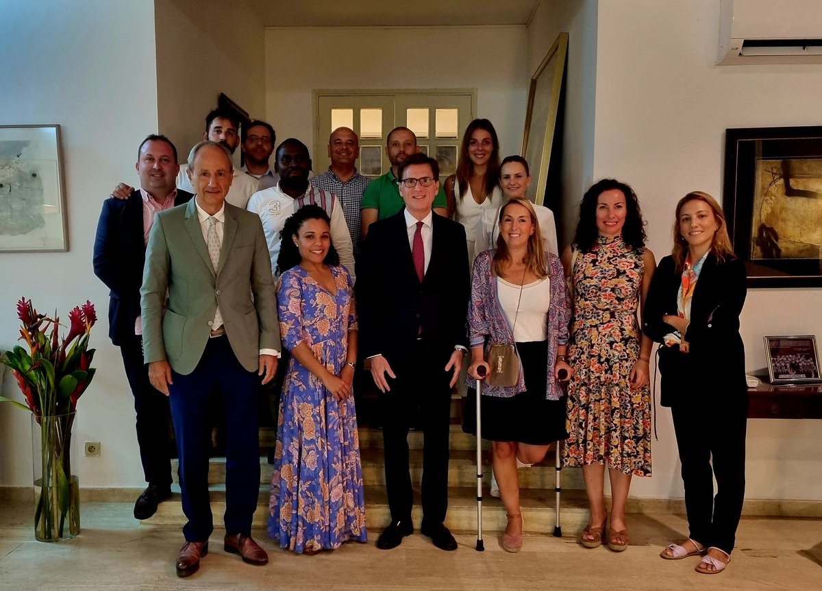 Nos visita una delegación de empresas de Castilla y León en misión comercial directa organizada por <a href="/empresasjcyl/">Competitividad Empresarial JCyL</a> interesadas en las potencialidades -que son muchas- del mercado marfileño 🇪🇸🤝🇨🇮 @ICEXCostaMarfil