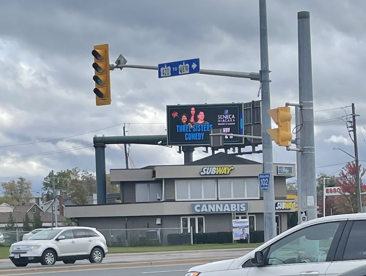 honir's tweet photo. One-stop shopping in Canada 🍁 https://t.co/eBSTEmDNUg