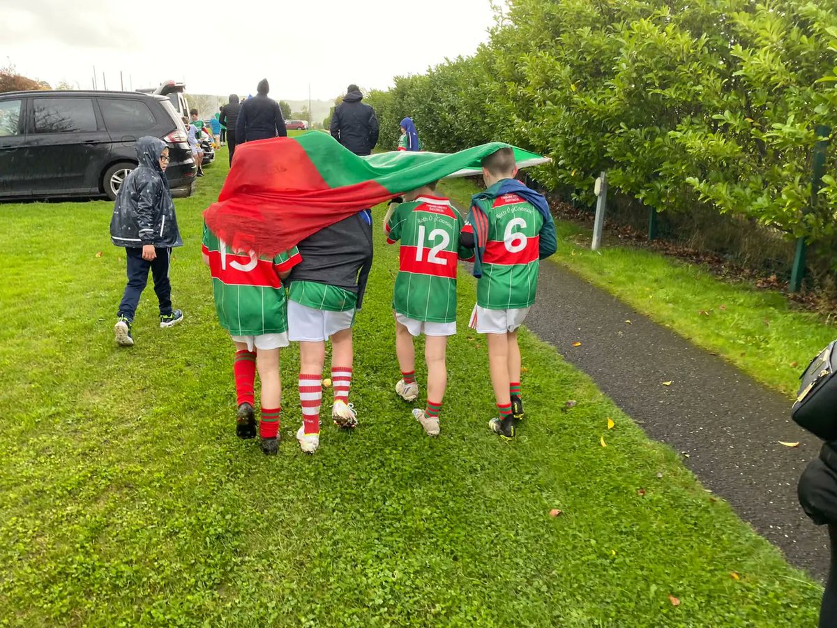 U9s travelled to Mallow for Munster blitz on Saturday with games against Castletownroche (Cork), Ballinhassig (Cork) &amp; Ballyduff &amp; Duagh (Kerry). Thanks to coaches and parents for travelling they had a great day full of football. 🔴🟢