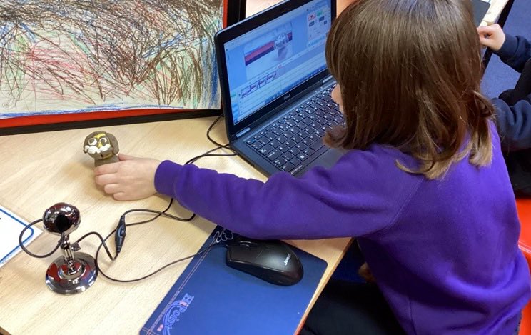HeadcornPrimary's tweet photo. One of our Year 2 classrooms was transformed into an #animation studio this morning! The children used #Zu3D to create some stop motion animation to retell the story of Lila and the Secret of Rain. #computing https://t.co/qStYNt5TSG