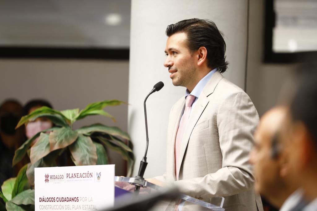 gobiernohidalgo's tweet photo. En representación del gobernador @juliomenchaca_, el titular de @PlaneacionHgo, @mtellov y de la @SEPHidalgo, @natycastrejonv, encabezaron la primera mesa de los Diálogos Ciudadanos por la Construcción del Plan Estatal para la Transformación de Hidalgo en la @UPPachuca. https://t.co/wNZ8tMsdns
