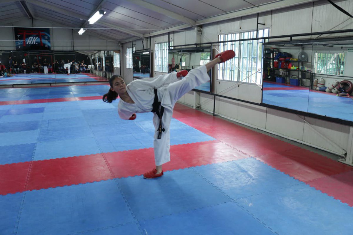 CecytegLeon's tweet photo. ¡Ana estamos contigo! 🙌 ❤🥳

Nuestra alumna Ana, representará a México en el 12° Campeonato Mundial Juvenil de Karate WKF 💪🏆

Que se celebrará en la ciudad de Konya, Turquía 🇹🇷 😎

Toda la comunidad de CECyTE Guanajuato Plantel León !te deseamos el mayor de los éxitos! 🎉👏👍 https://t.co/mzvSLiTio6