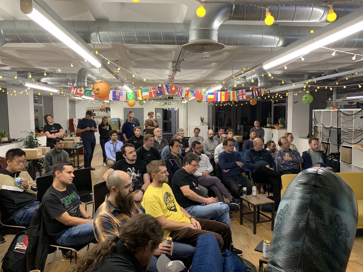 leamladineo's tweet photo. Another @LondonDotNet meetup in our space at @FundApps. We are so grateful that we can give back to the community and learn something while doing so!
Thank you @dylanbeattie for organising, and @markrendle and @PoornimaNayar for the talks https://t.co/eiufBxHq3I