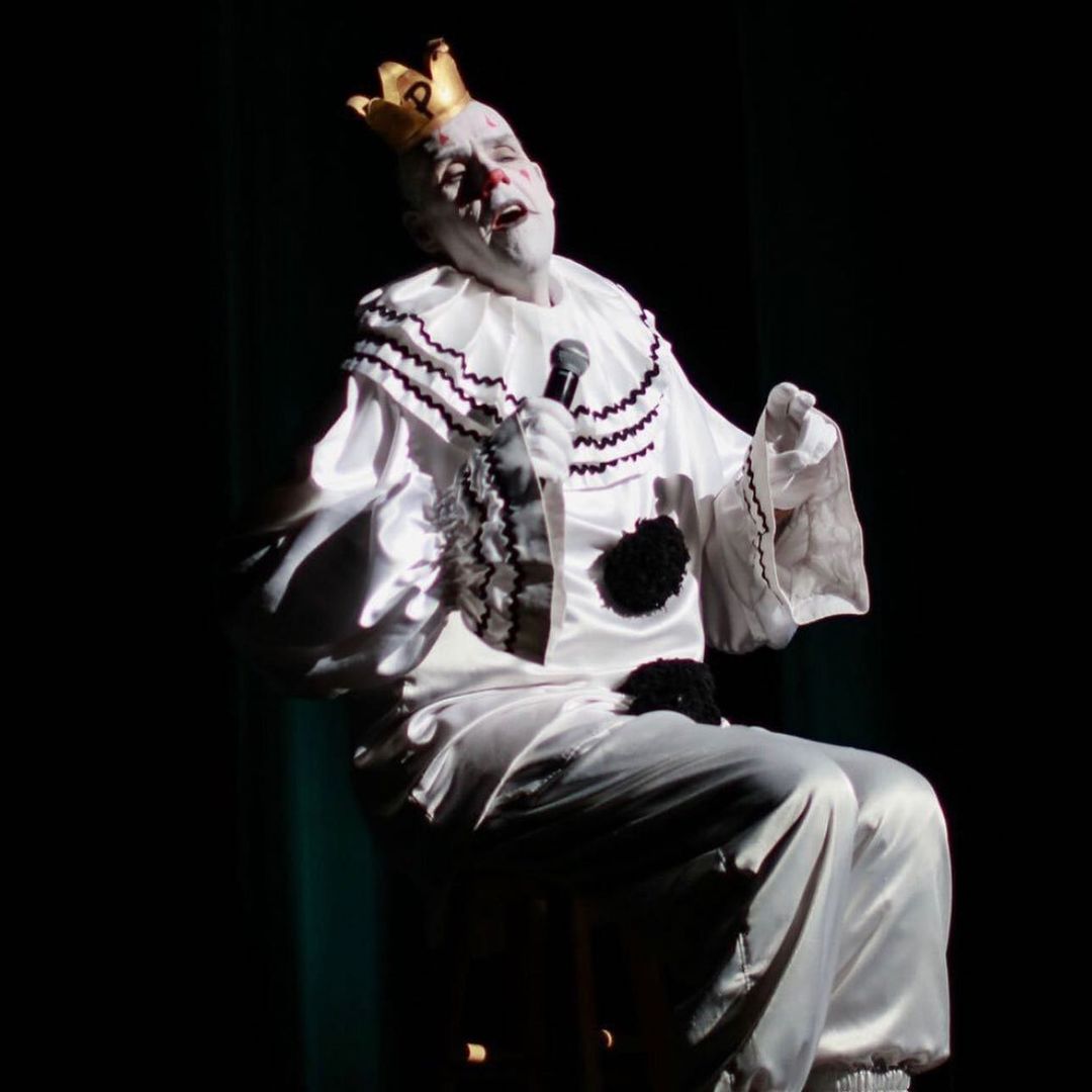 ParamountAustin's tweet photo. Misery loves company, even if it's an acerbic magic dragon named Piff 🐲🤡 @AGT alumni @thepiff and @PuddlesPityP return to the Paramount Friday, November 4th! 🎫 https://t.co/QrhzFogtMb

Puddles 📸: Bells and Whistles
Piff 📸: @rohofoto https://t.co/2FUYT7TGhu