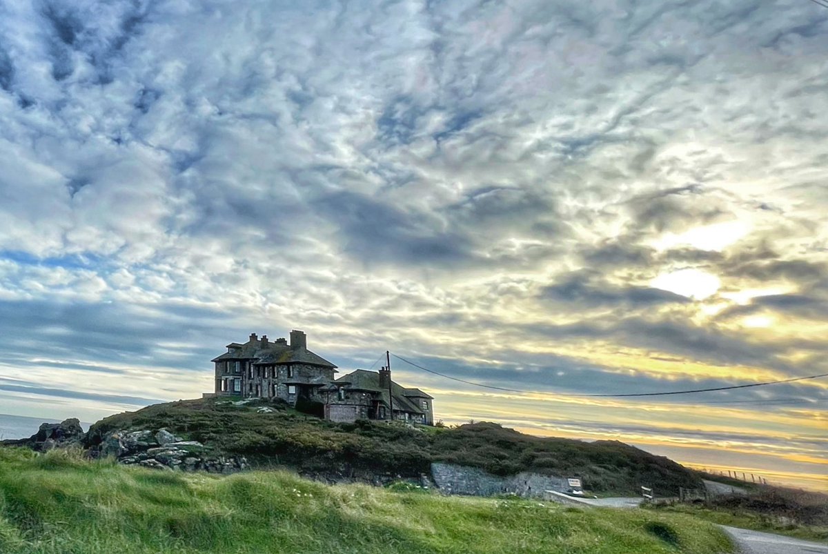 Evening walk after work #anglesey #treaddurbay